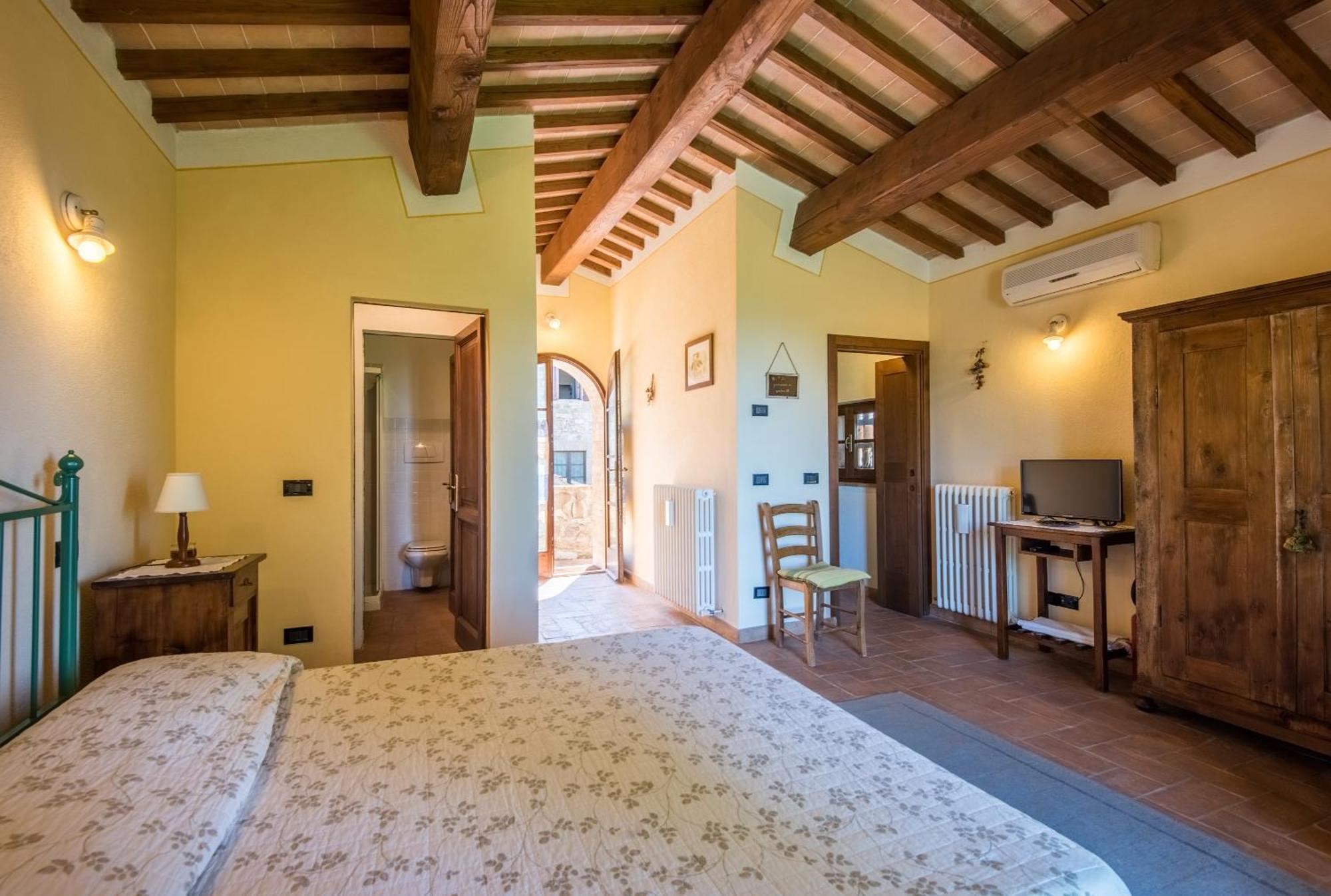 Ginepro Apartment Podere Giardino Монтальчино Экстерьер фото
